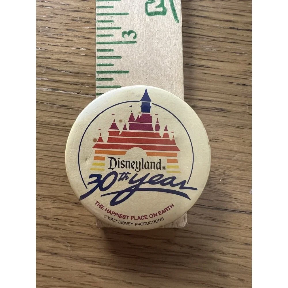 DISNEYLAND 30TH YEAR ANNIVERSARY VINTAGE  2.25